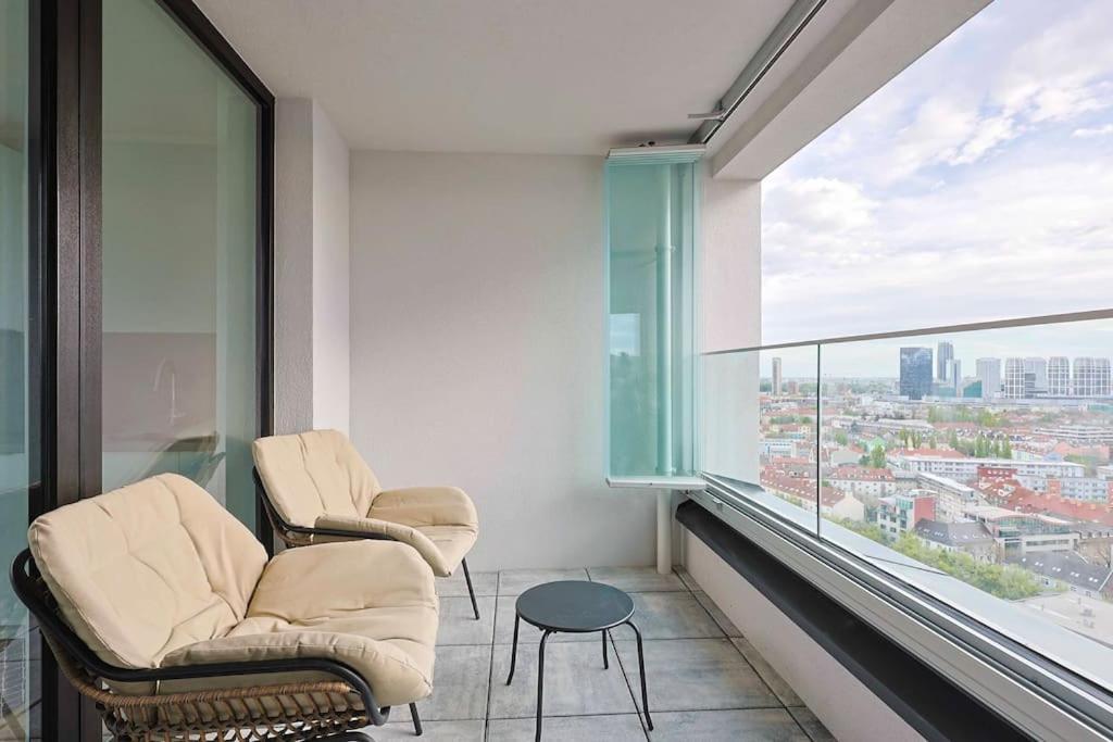 Danubius One - Spacious Apartment W Free Parking บราติสลาวา ภายนอก รูปภาพ